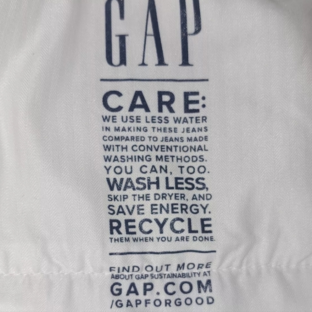 Gap Women's Optic White Demin Cuffed Shorts 35/25R 5" Short Midrise B24#2 - Picture 3 of 6